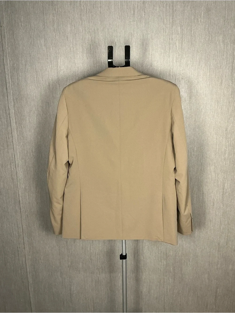 Zara Men's Beige Two-Piece Suit - Blazer & Trousers